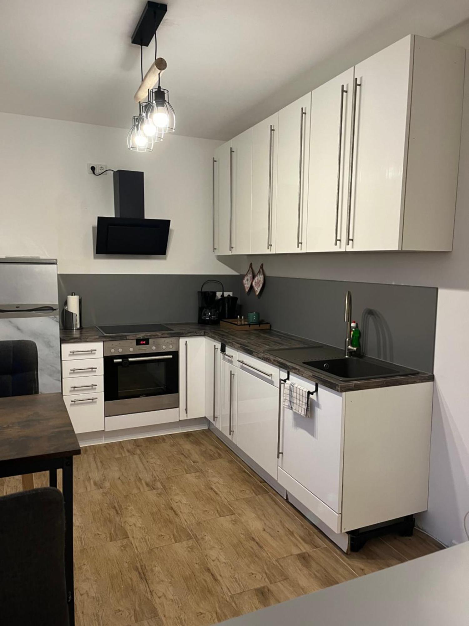 Wunderschoene Ferienwohnung Mit Balkon Auf Dem Bauernhof เกรเวน ภายนอก รูปภาพ